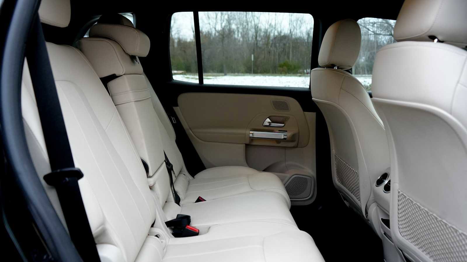 Certified 2022 Mercedes-Benz EQB 300 4MATIC w/ Exclusive Package image 48