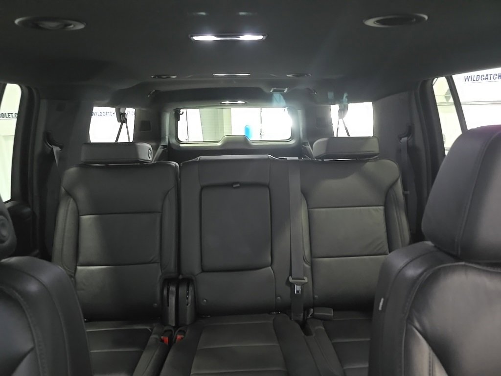 Used 2024 Chevrolet Suburban LT image 18