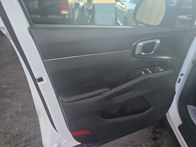 Used 2022 Kia Sorento S w/ Panoramic Sunroof Package FWD image 24