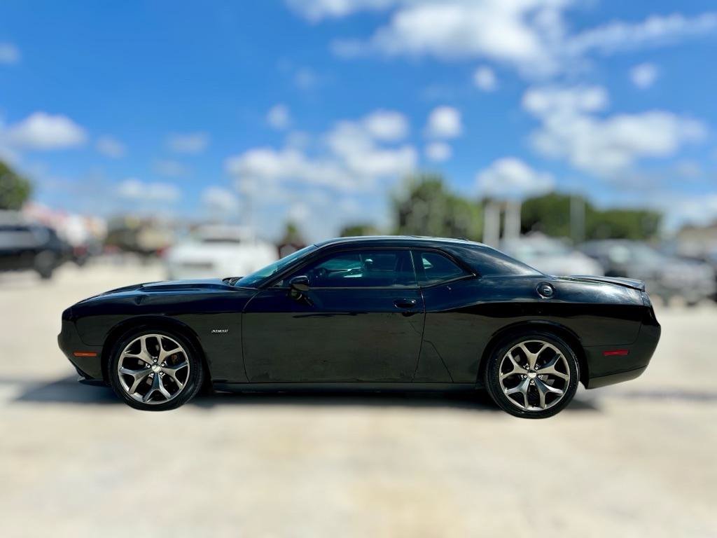 Used 2015 Dodge Challenger R/T Plus RWD image 5