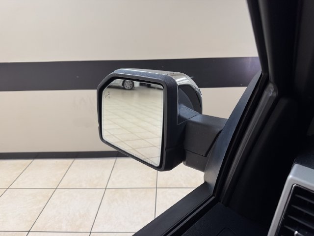 Used 2018 Ford F150 Lariat w/ Equipment Group 502A Luxury RWD image 16