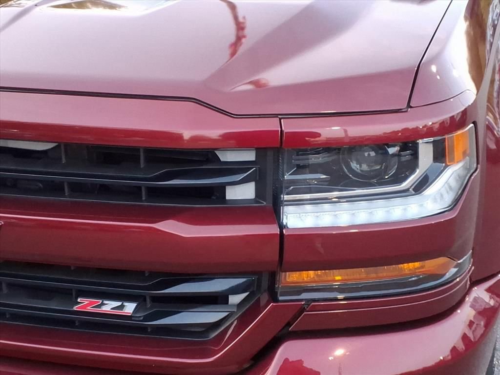 Used 2017 Chevrolet Silverado 1500 LT w/ All Star Edition AWD/4WD image 7