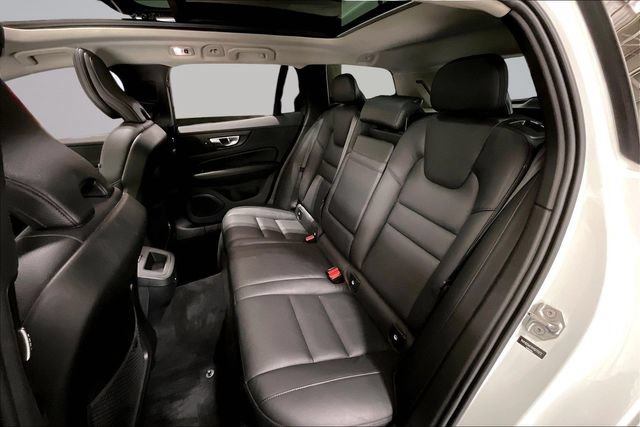 Certified 2021 Volvo V60 T5 Cross Country w/ Climate Package AWD/4WD image 28
