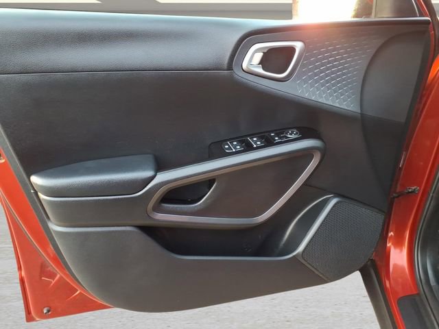 Used 2021 Kia Soul S image 14