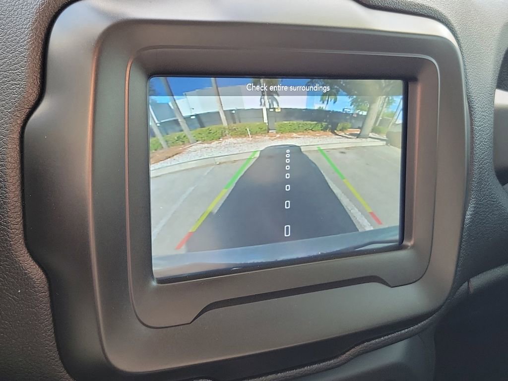 Used 2021 Jeep Renegade Latitude image 32