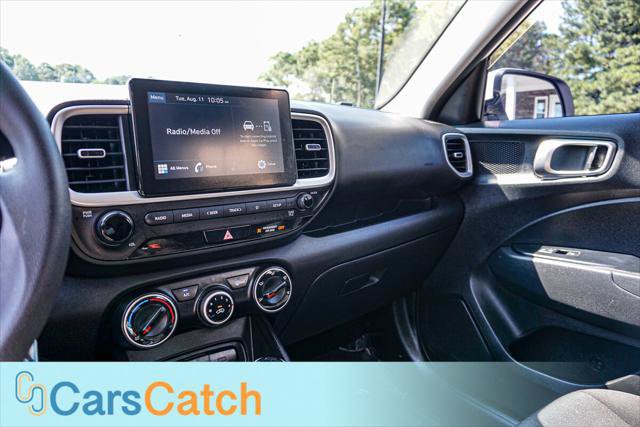 Used 2022 Hyundai Venue SE FWD image 26