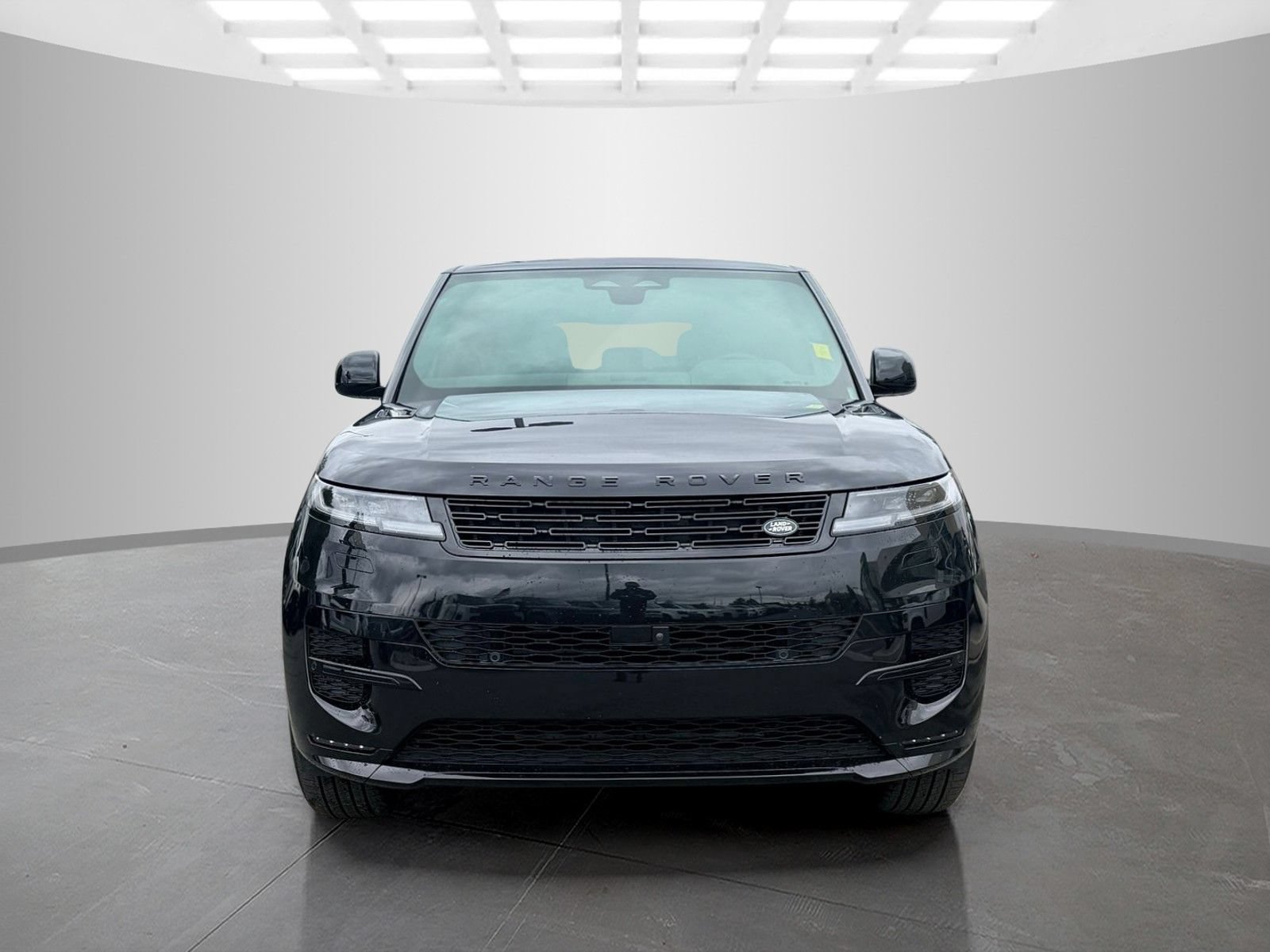Used 2026 Land Rover Range Rover Sport Dynamic SE AWD/4WD image 2