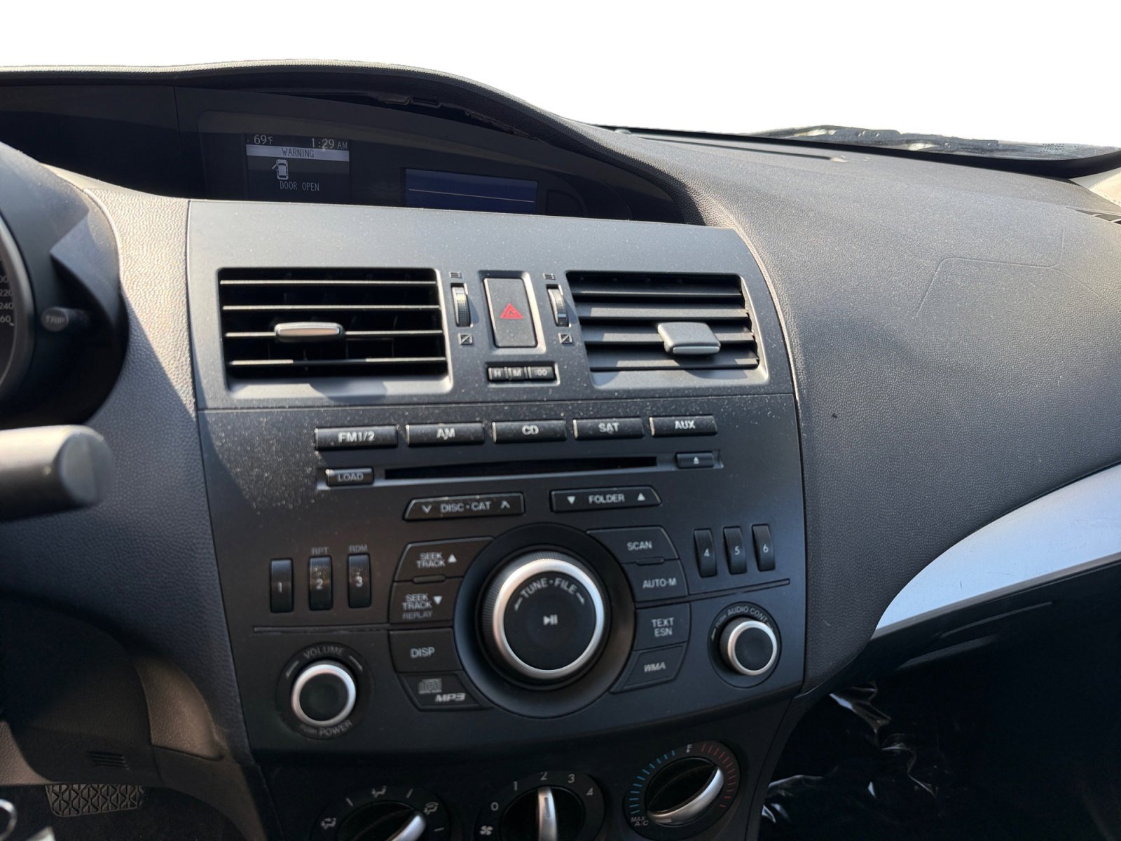 Used 2013 MAZDA MAZDA3 i Sport image 12