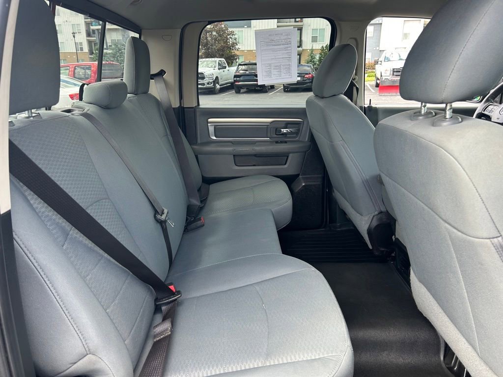 Used 2018 RAM 1500 Classic SLT AWD/4WD image 31
