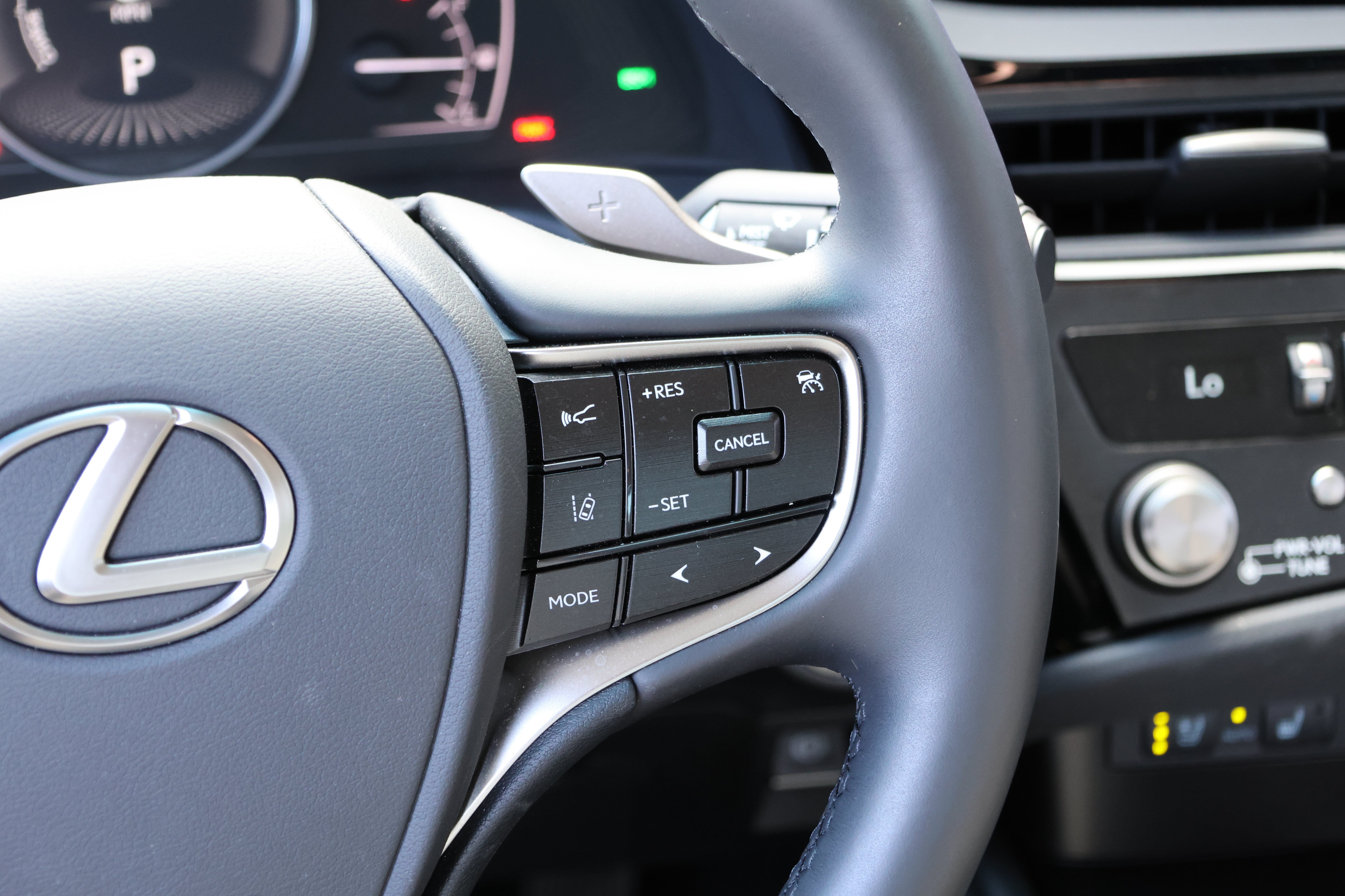 Certified 2025 Lexus ES 300h w/ Premium Package FWD image 20