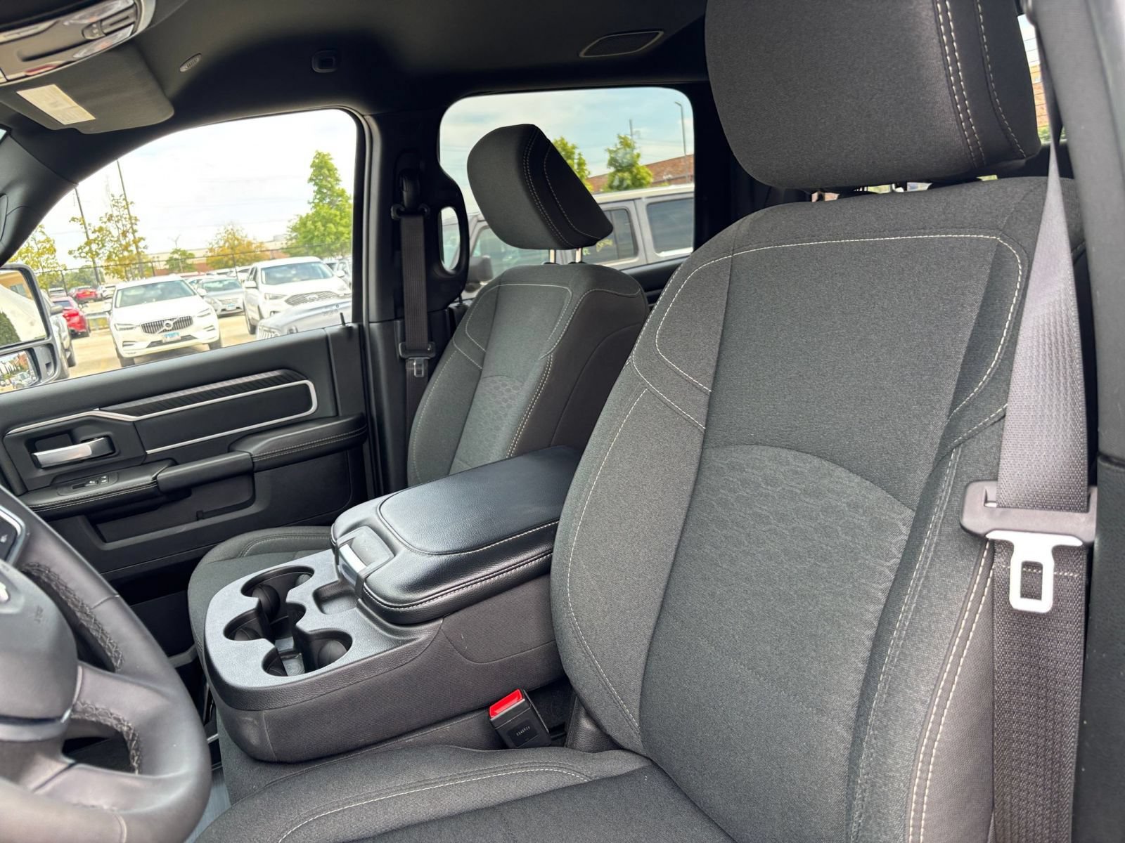 Used 2025 RAM 2500 Big Horn AWD/4WD image 34