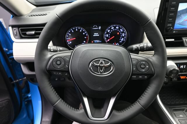 Used 2021 Toyota RAV4 XLE Premium AWD/4WD image 18