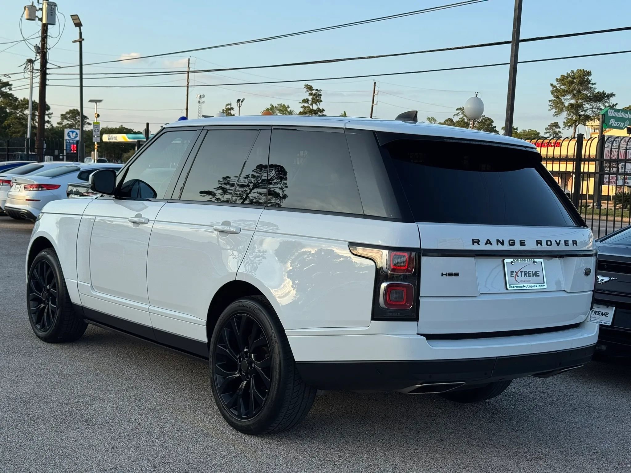 Used 2019 Land Rover Range Rover HSE AWD/4WD image 8