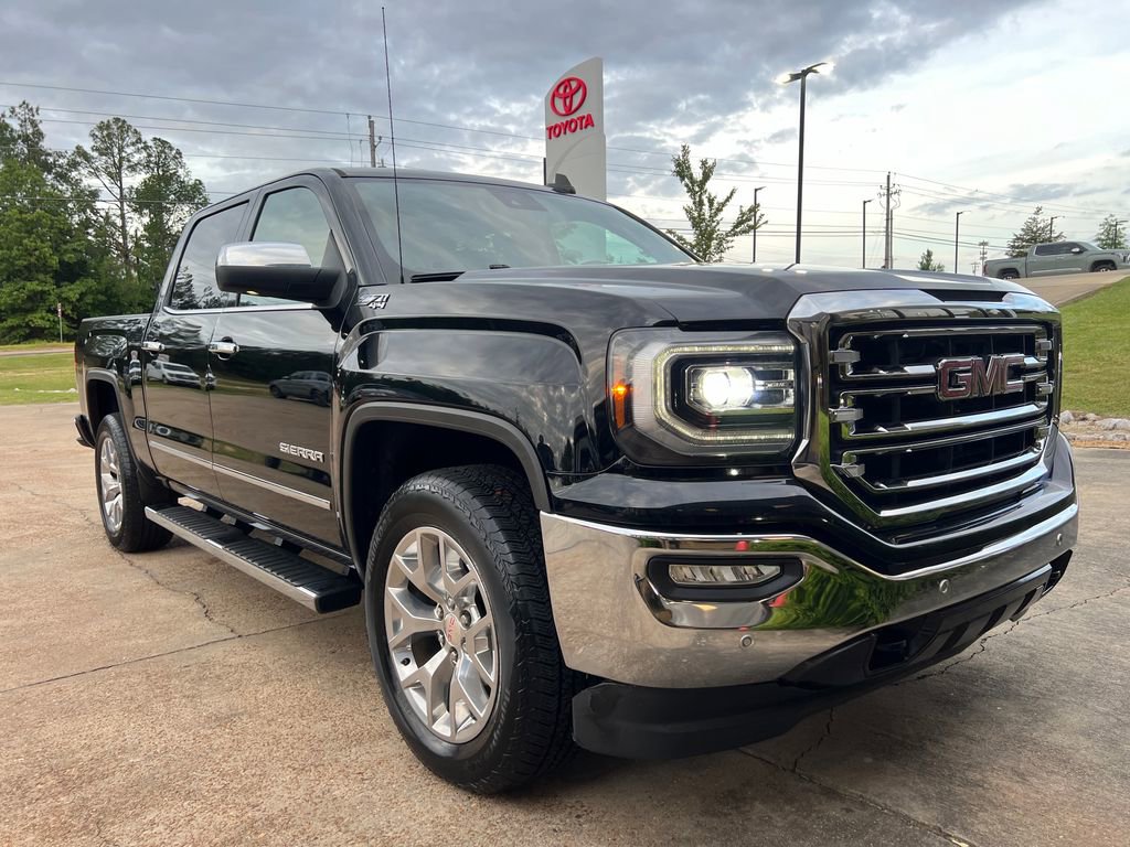 Used 2018 GMC Sierra 1500 SLT image 1