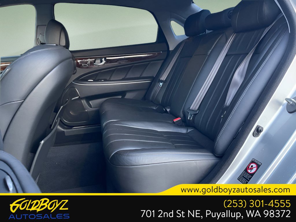 Used 2011 Hyundai Equus Signature RWD image 16