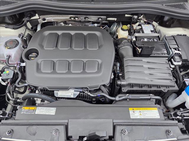 New 2026 Volkswagen Tiguan SE R-Line FWD image 16