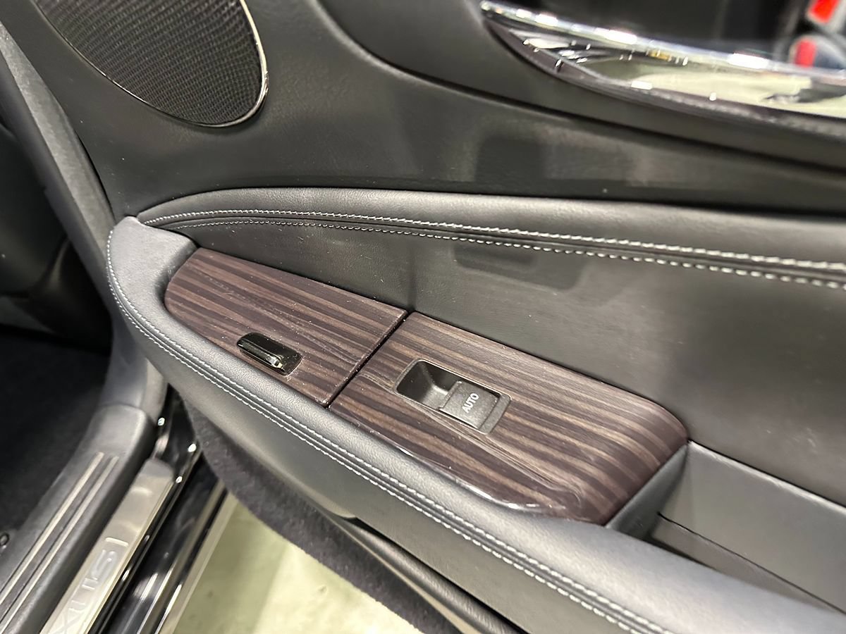 Used 2014 Lexus LS 460 AWD w/ Comfort Package image 16