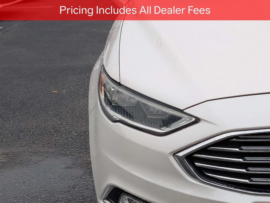 Used 2017 Ford Fusion SE w/ Fusion SE Technology Package FWD image 10
