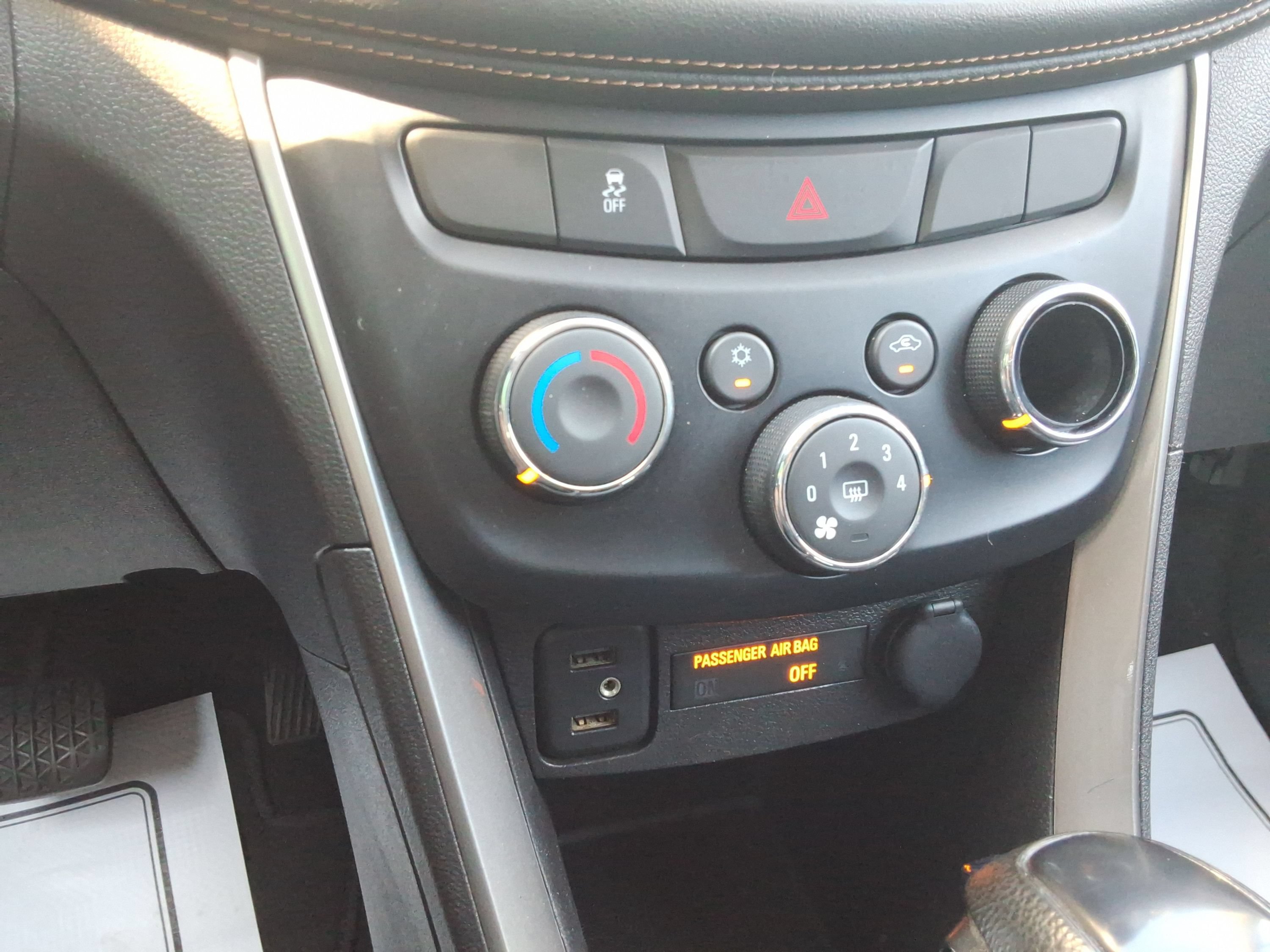 Used 2020 Chevrolet Trax LS w/ Tint and Cruise Package FWD image 15