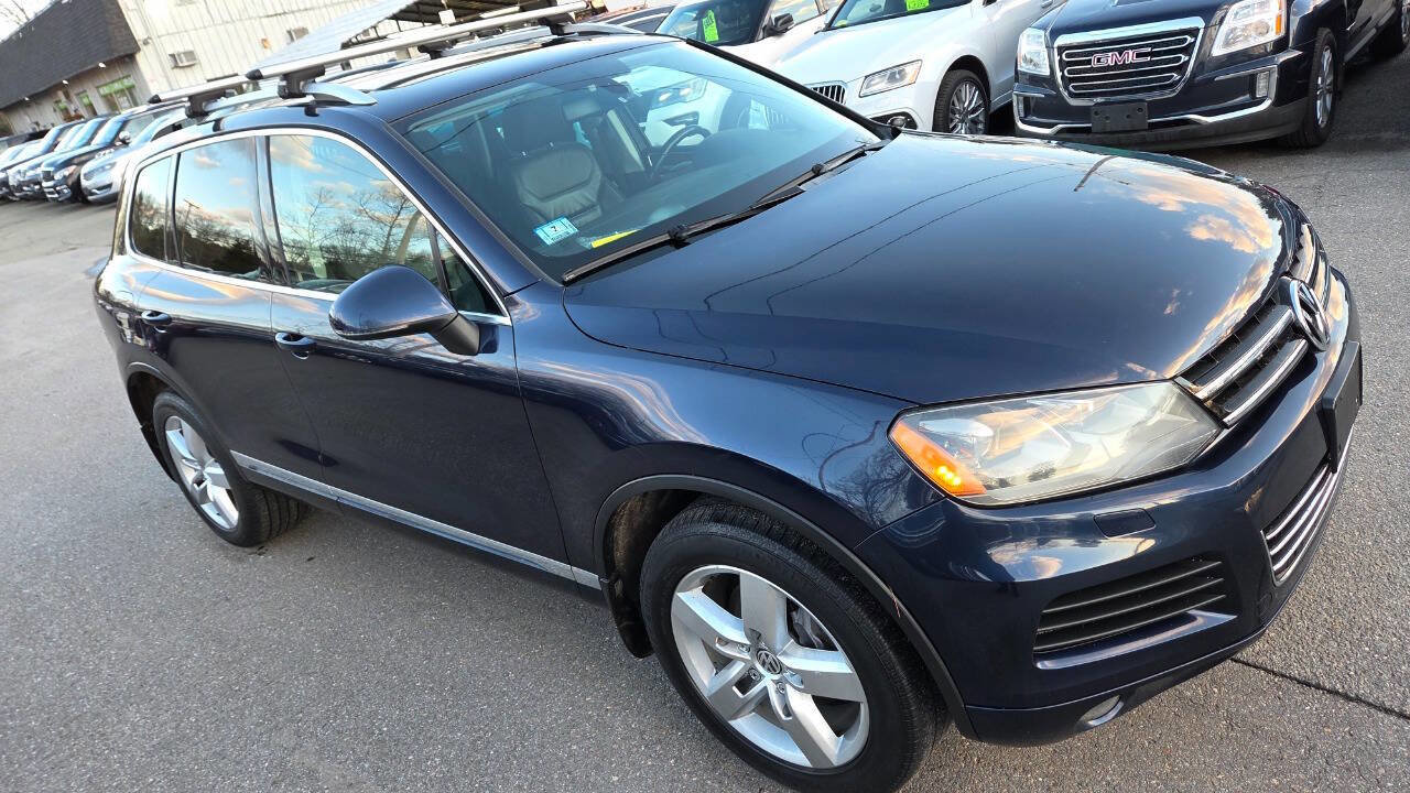 Used 2012 Volkswagen Touareg VR6 image 20