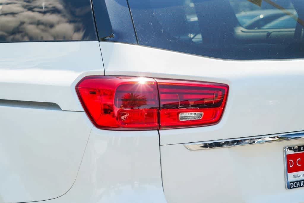 Used 2020 Kia Sedona EX FWD image 7