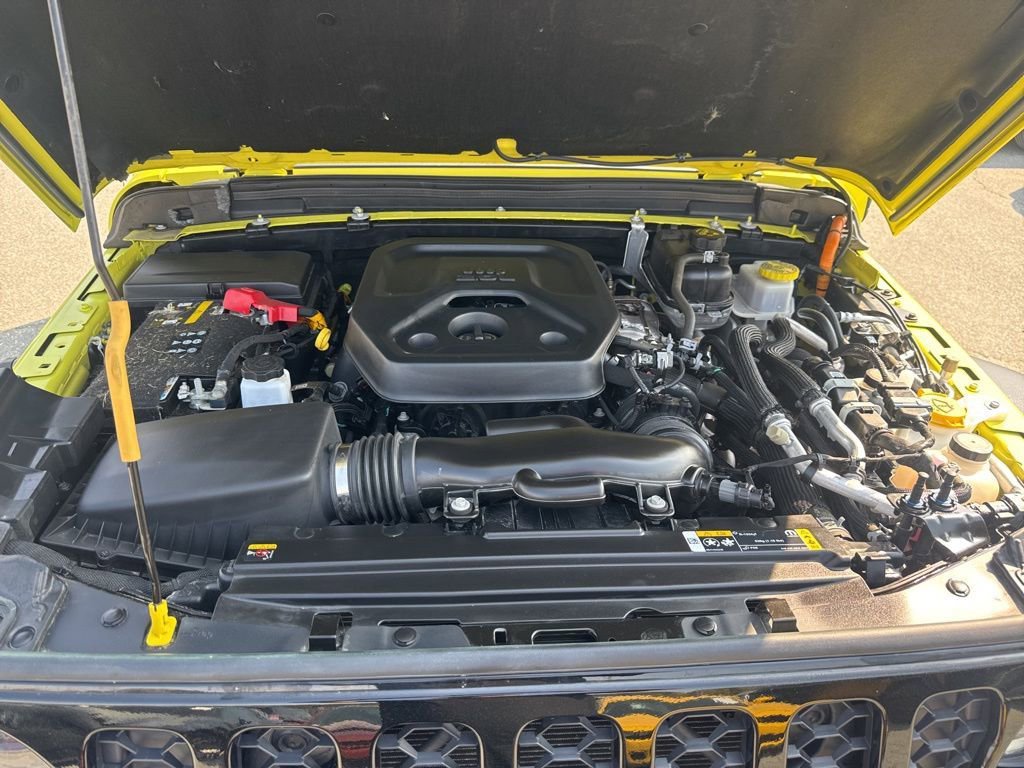 Used 2023 Jeep Wrangler Unlimited w/ Sun & Screen Package AWD/4WD image 37