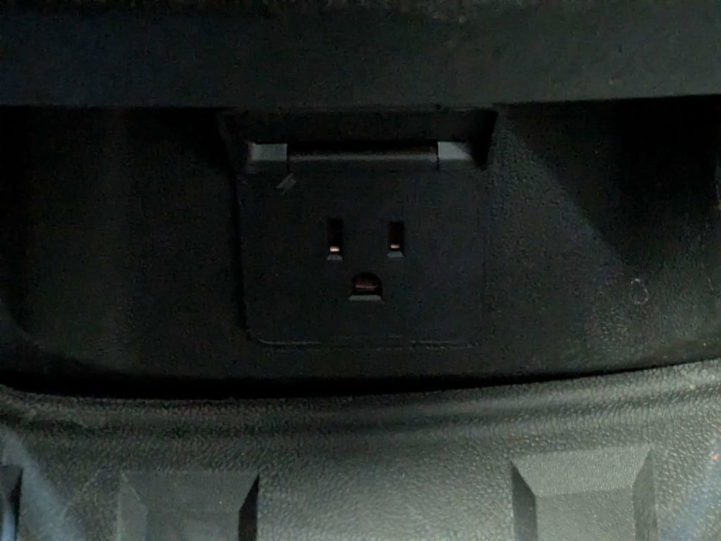 Used 2023 GMC Canyon AT4 w/ AT4 Premium Package image 16