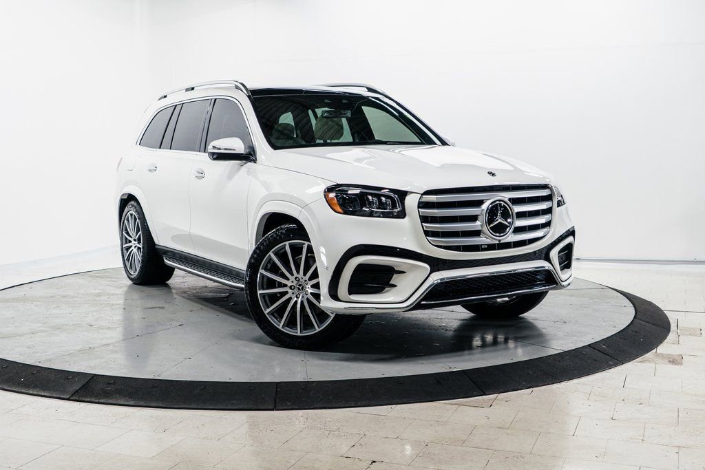Used 2024 Mercedes-Benz GLS 450 4MATIC image 1