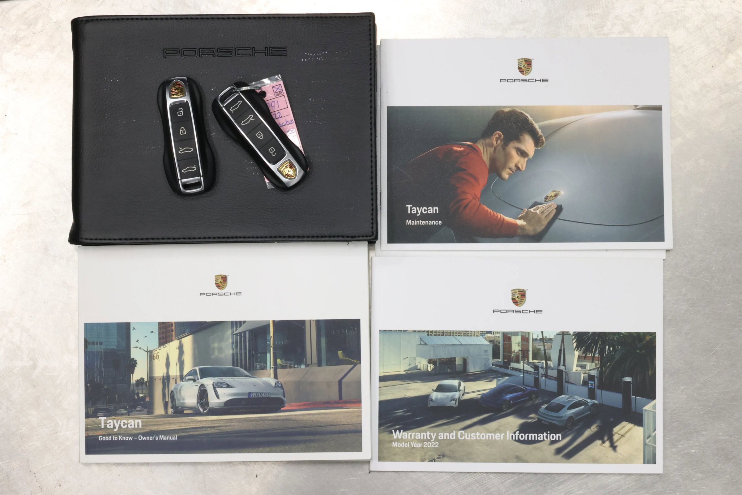 Used 2022 Porsche Taycan image 5