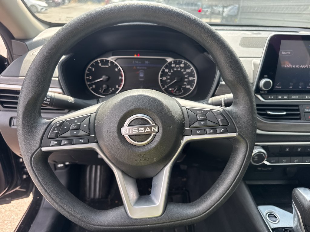 Used 2025 Nissan Altima 2.5 SV AWD/4WD image 18
