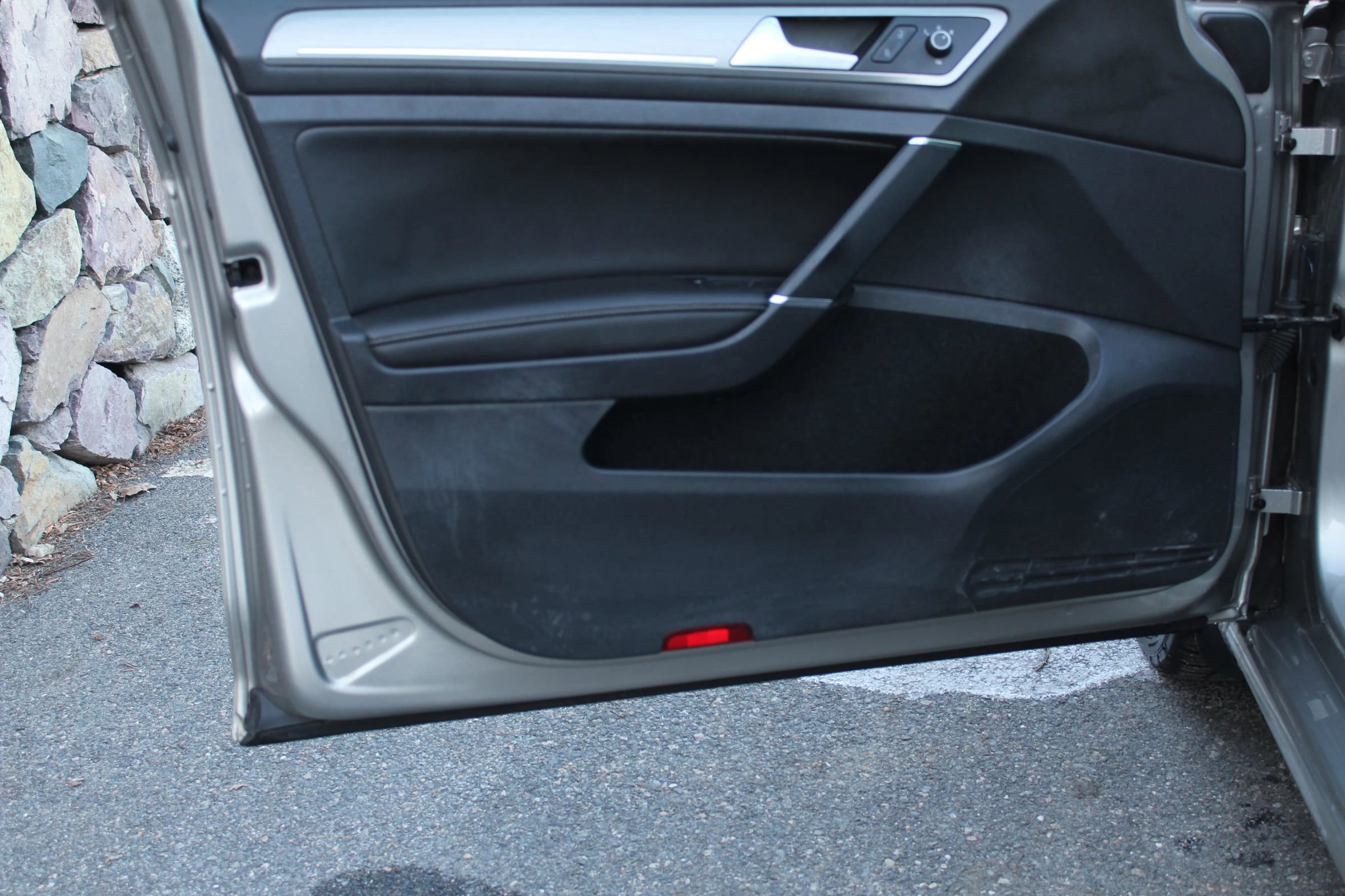 Used 2016 Volkswagen Golf SE w/ Lighting Package image 12