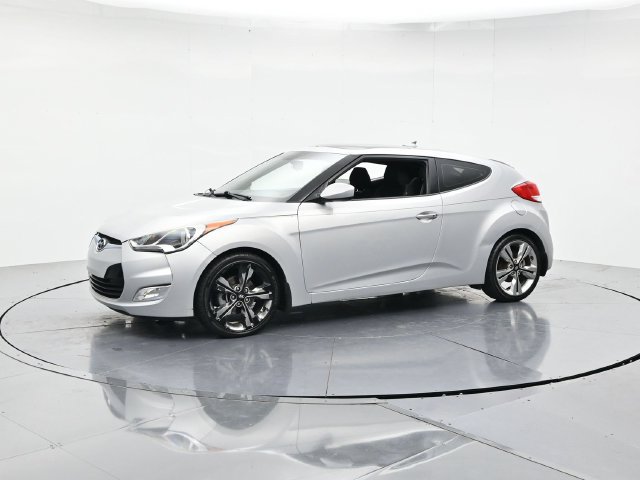 Used 2017 Hyundai Veloster Value Edition FWD image 5