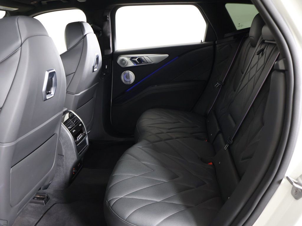 Used 2024 BMW XM image 39