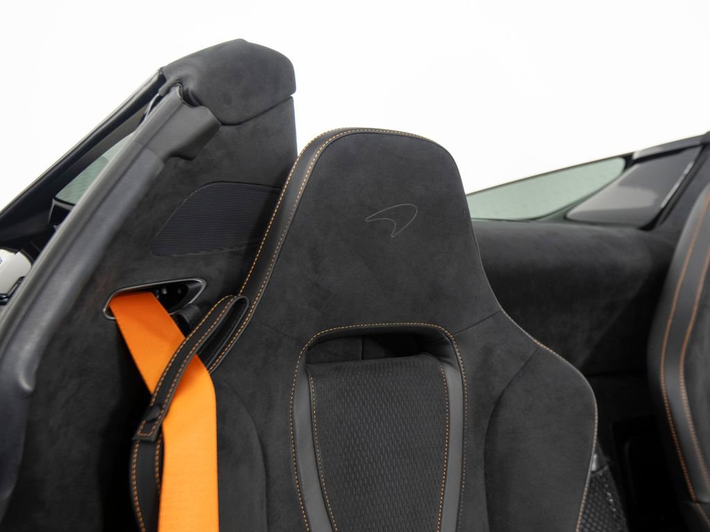 Used 2024 McLaren 750S Spider image 37