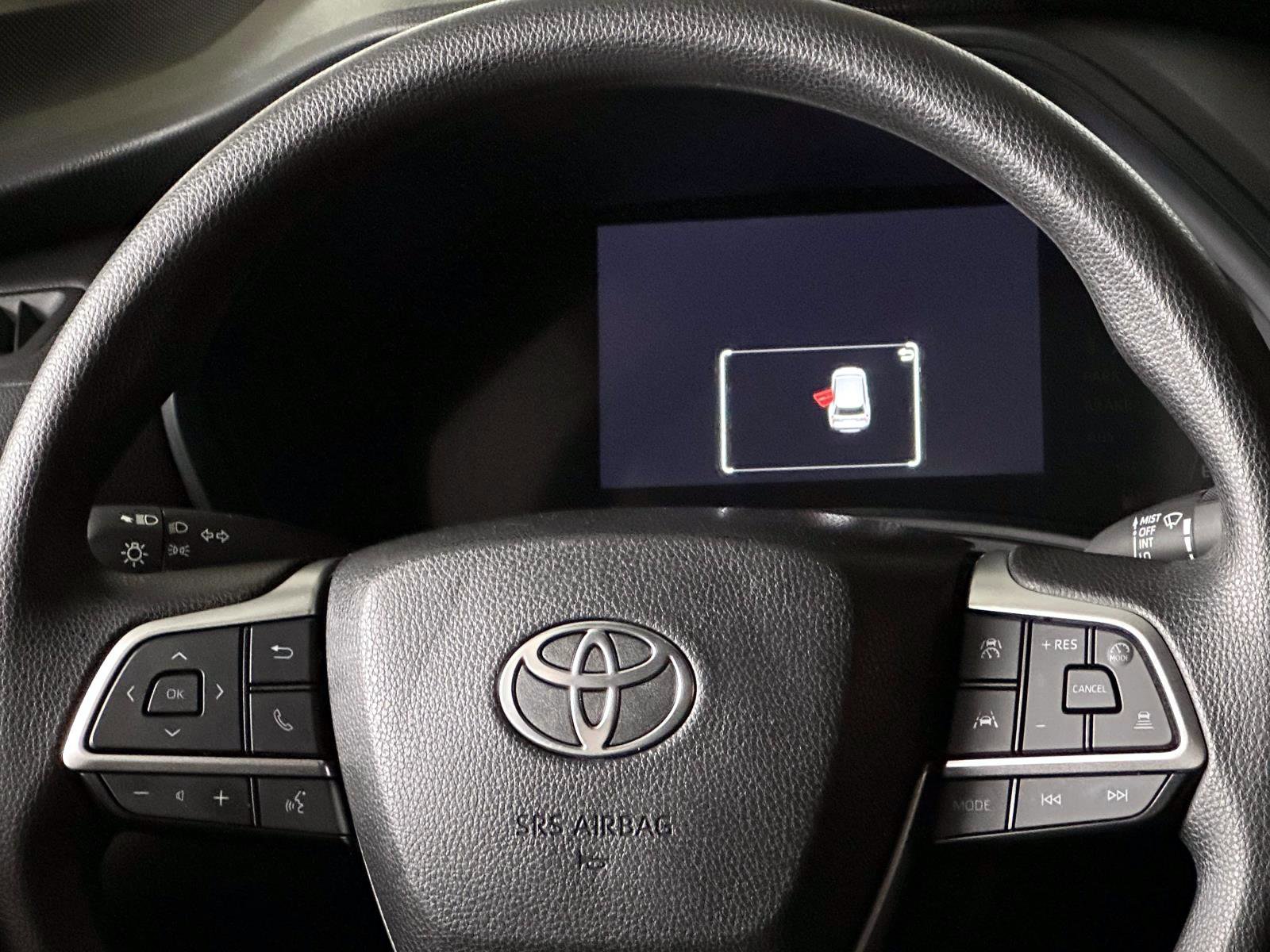 Used 2025 Toyota Grand Highlander AWD image 17
