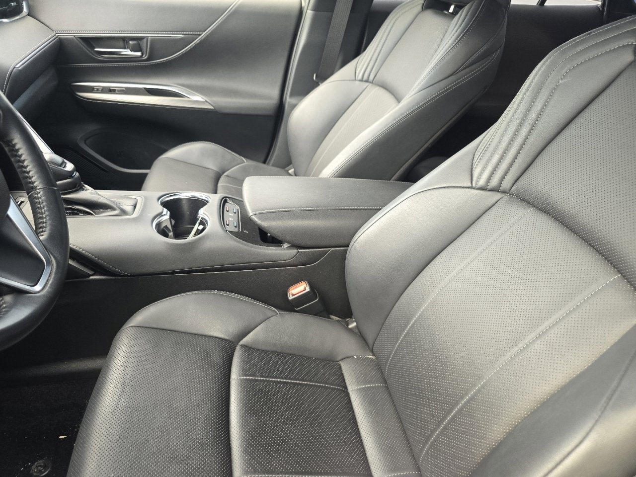 Used 2021 Toyota Venza Limited w/ Advanced Technology Package AWD/4WD image 19