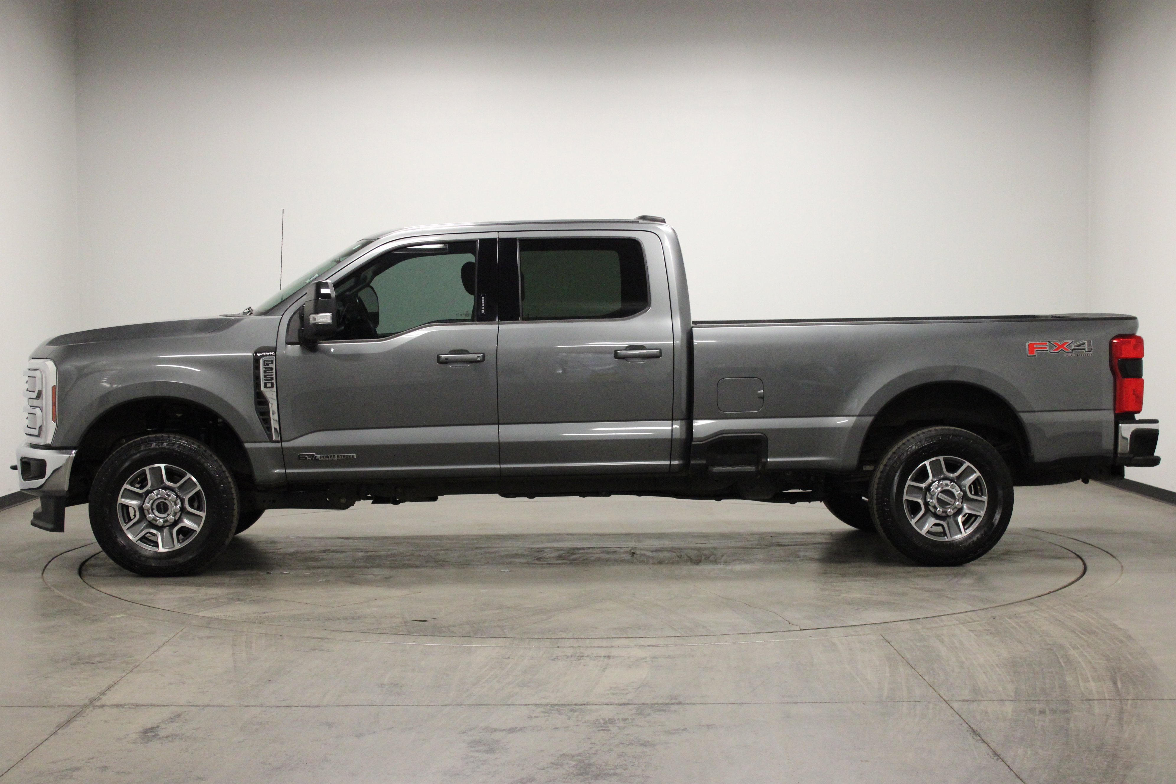 Used 2024 Ford F250 Lariat w/ FX4 Off-Road Package image 5