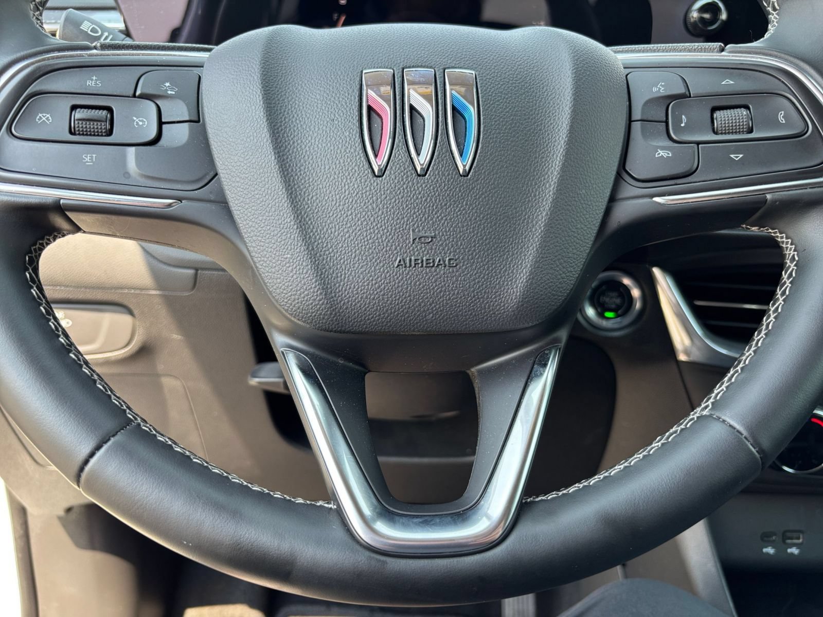Used 2025 Buick Encore GX Preferred AWD/4WD image 26