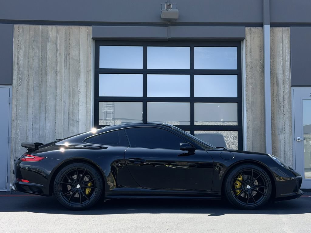 Used 2019 Porsche 911 Carrera 4 AWD/4WD image 14