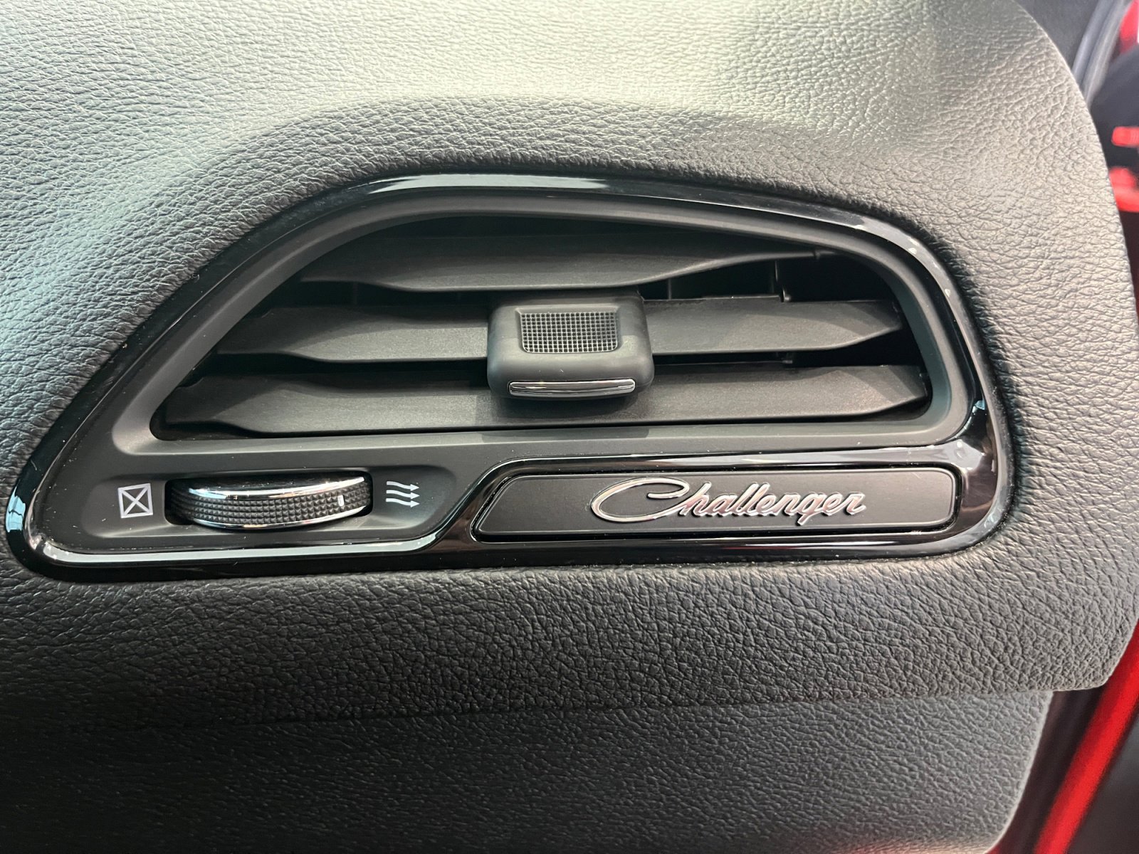 Used 2023 Dodge Challenger SXT w/ Blacktop Package image 20