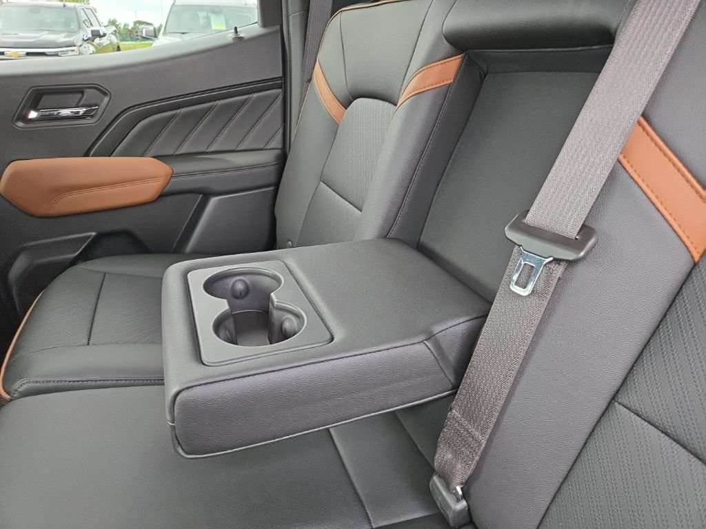 Certified 2023 GMC Canyon AT4 w/ AT4 Premium Package AWD/4WD image 12
