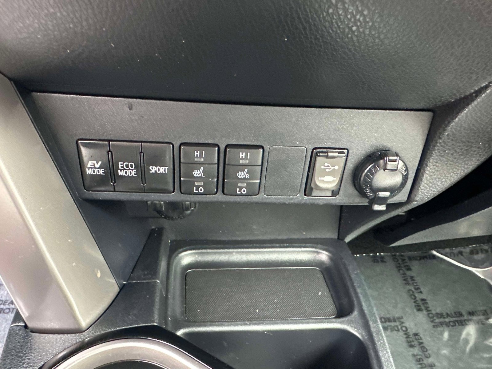 Used 2017 Toyota RAV4 Limited w/ Advanced Technology Package image 12