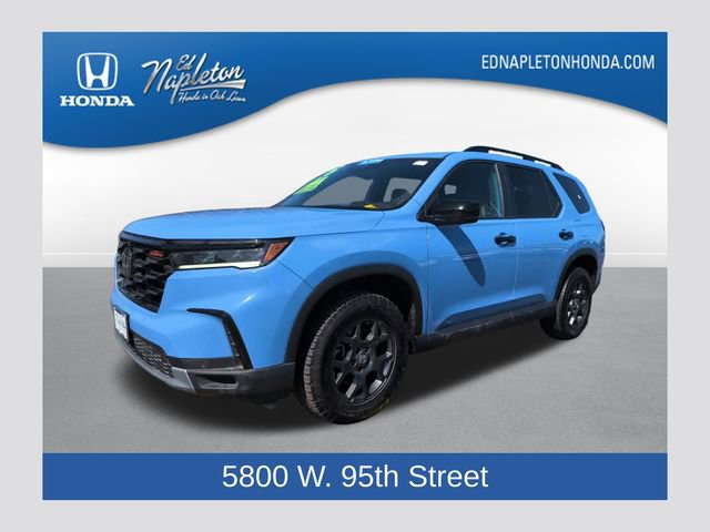 Used 2025 Honda Pilot TrailSport image 1