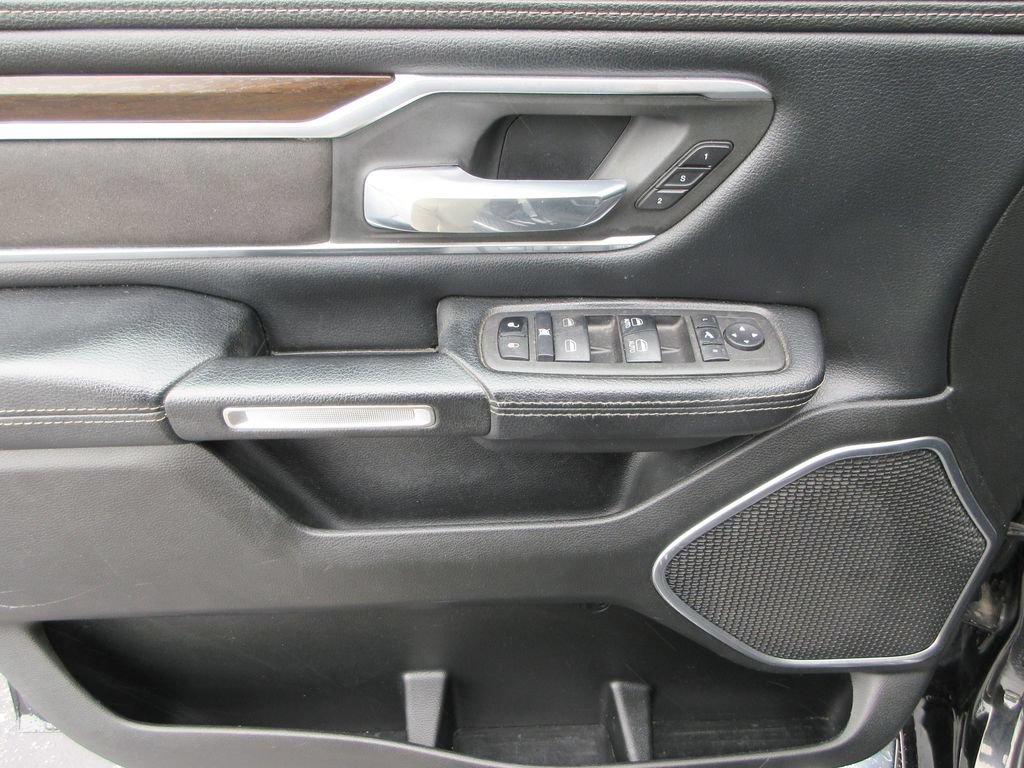 Used 2021 RAM 1500 Laramie AWD/4WD image 26