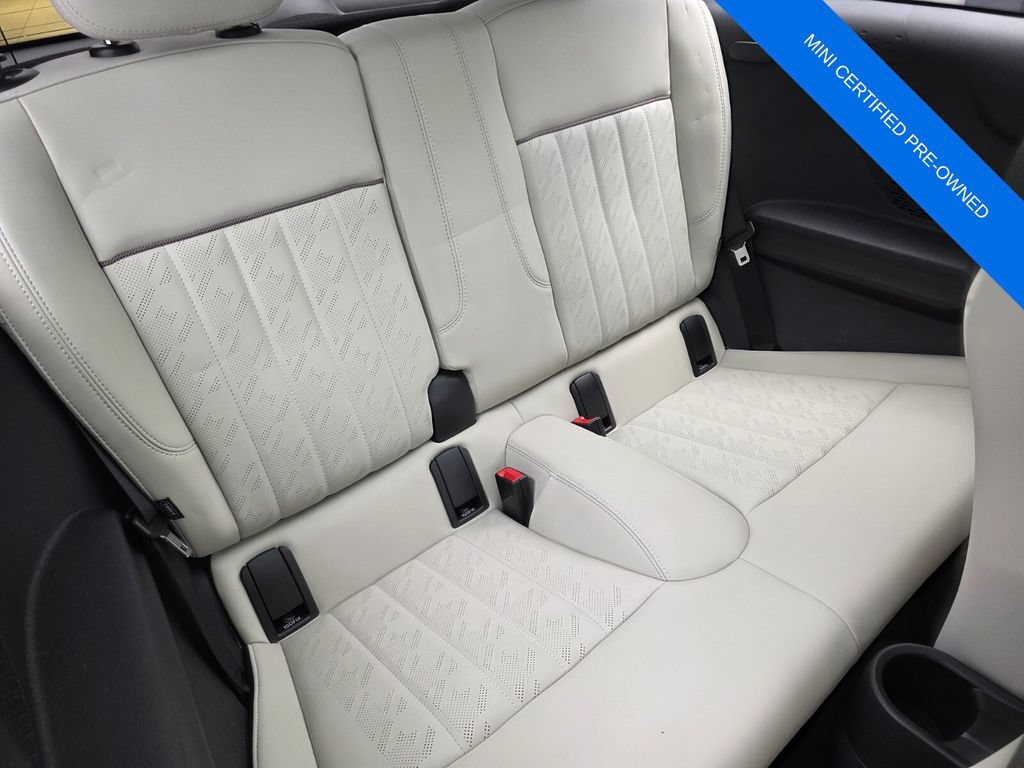Used 2025 MINI Cooper 2-Door Hardtop FWD image 24