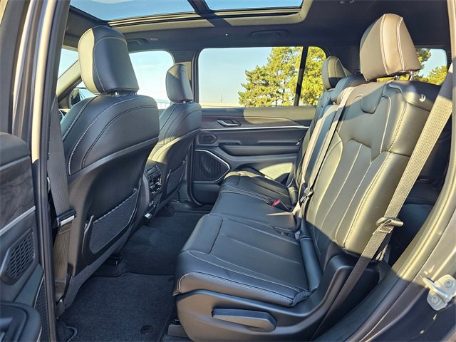 New 2025 Jeep Grand Cherokee L Limited w/ Black Appearance Package image 12