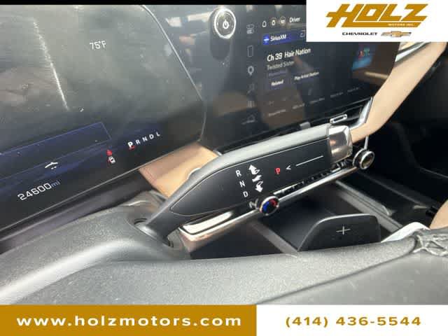 Certified 2025 Chevrolet Equinox ACTIV w/ Convenience Package III AWD/4WD image 15