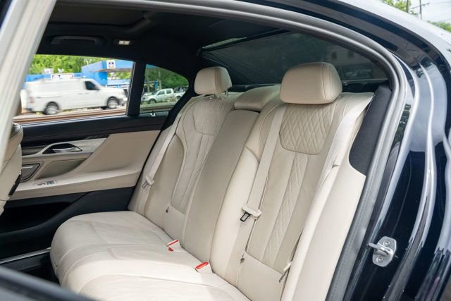 Used 2019 BMW 740i w/ Executive Package RWD image 48