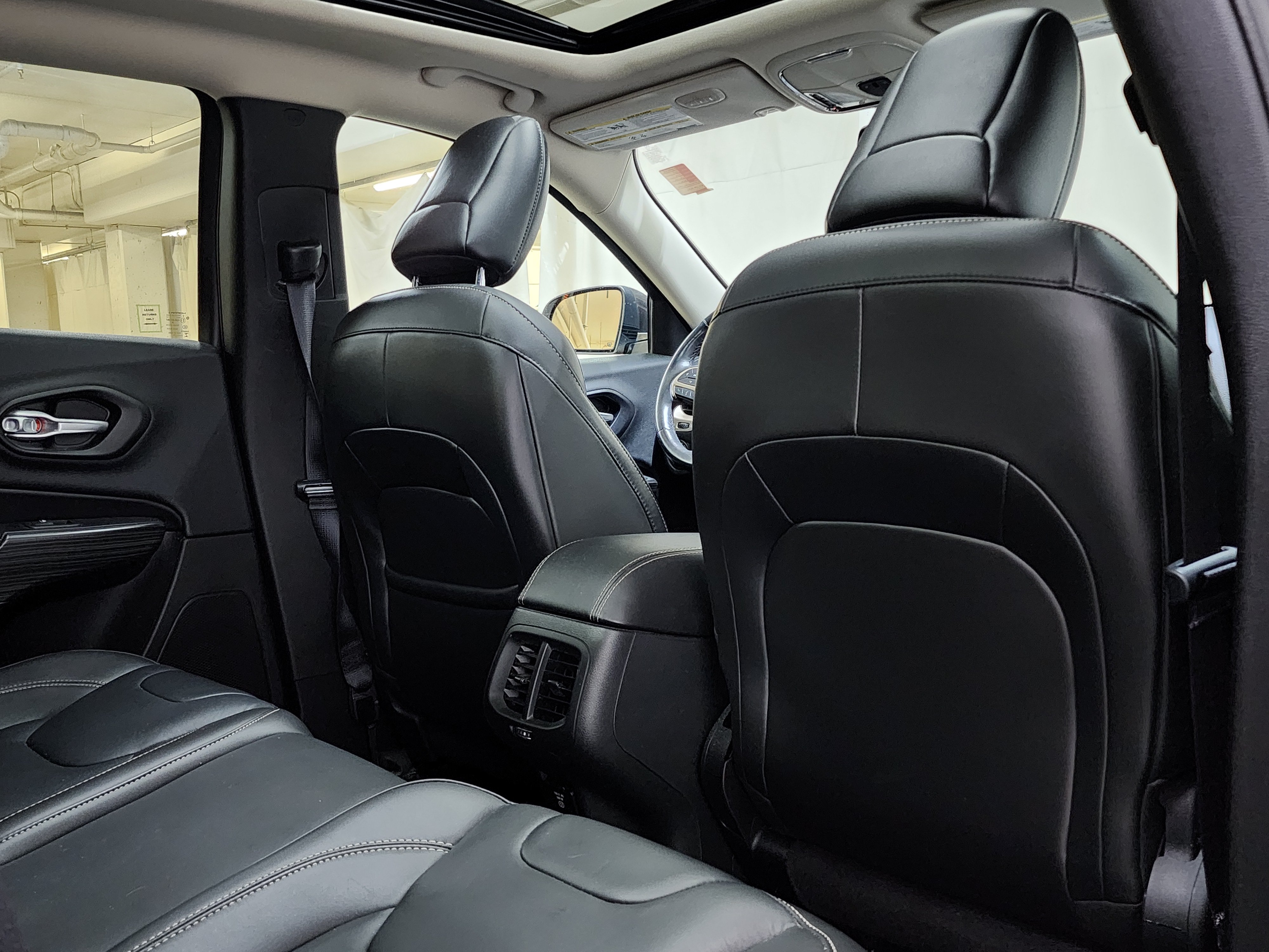 Used 2015 Jeep Cherokee Limited AWD/4WD image 19
