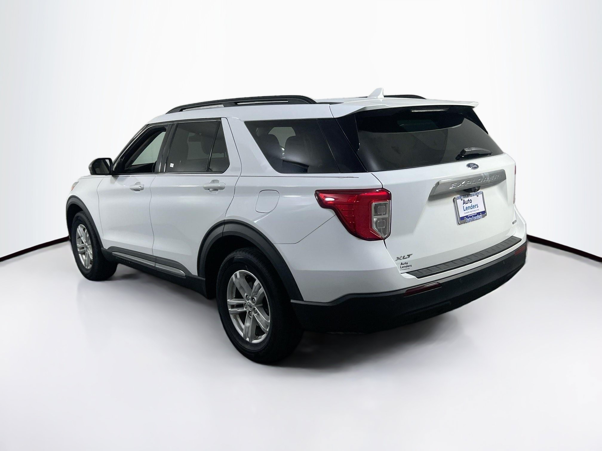 Used 2020 Ford Explorer XLT w/ Comfort Package AWD/4WD image 7